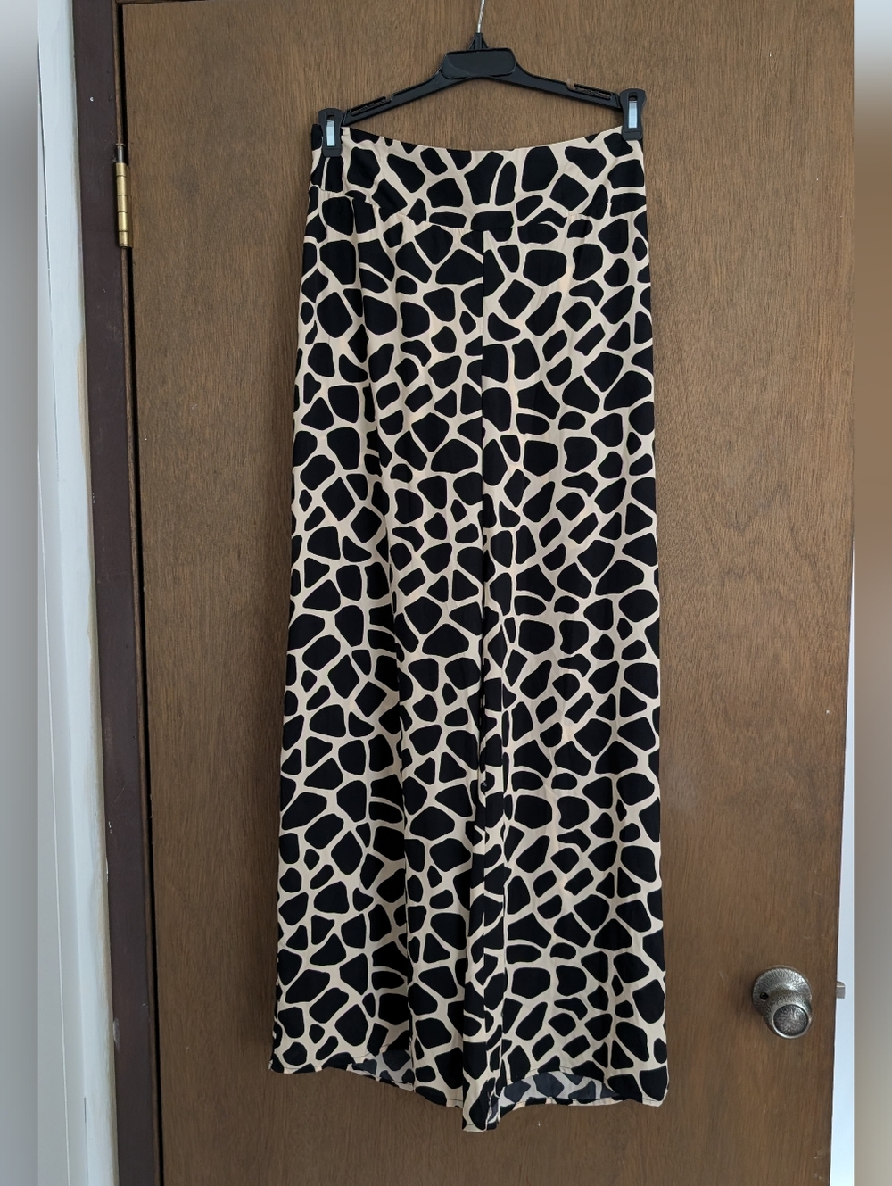 Bar III Beige and Black Giraffe-Print flowy Pants